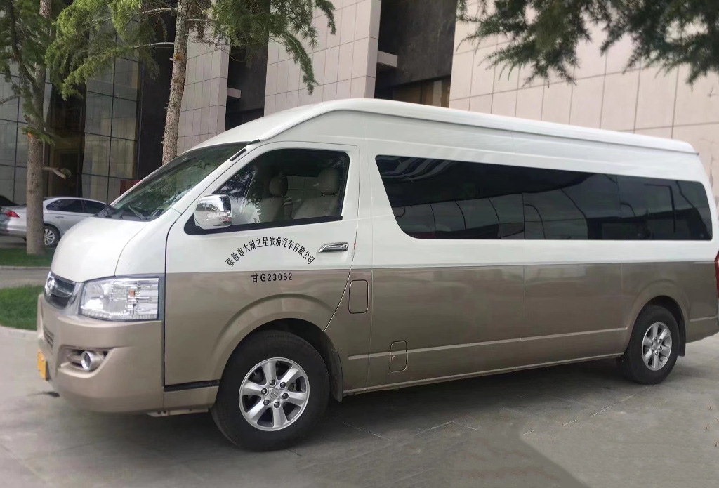 甘南15座中巴车旅游包车